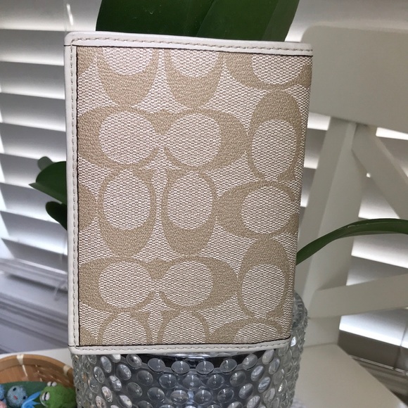 Coach Passport Travel Wallet Organizer - Picture 2 of 5